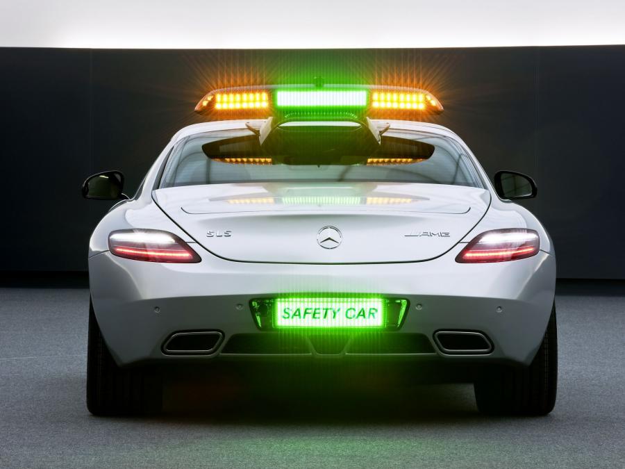  Mercedes-Benz SLS AMG F1 Safety Car 2010 года  (фото 38 из 46)